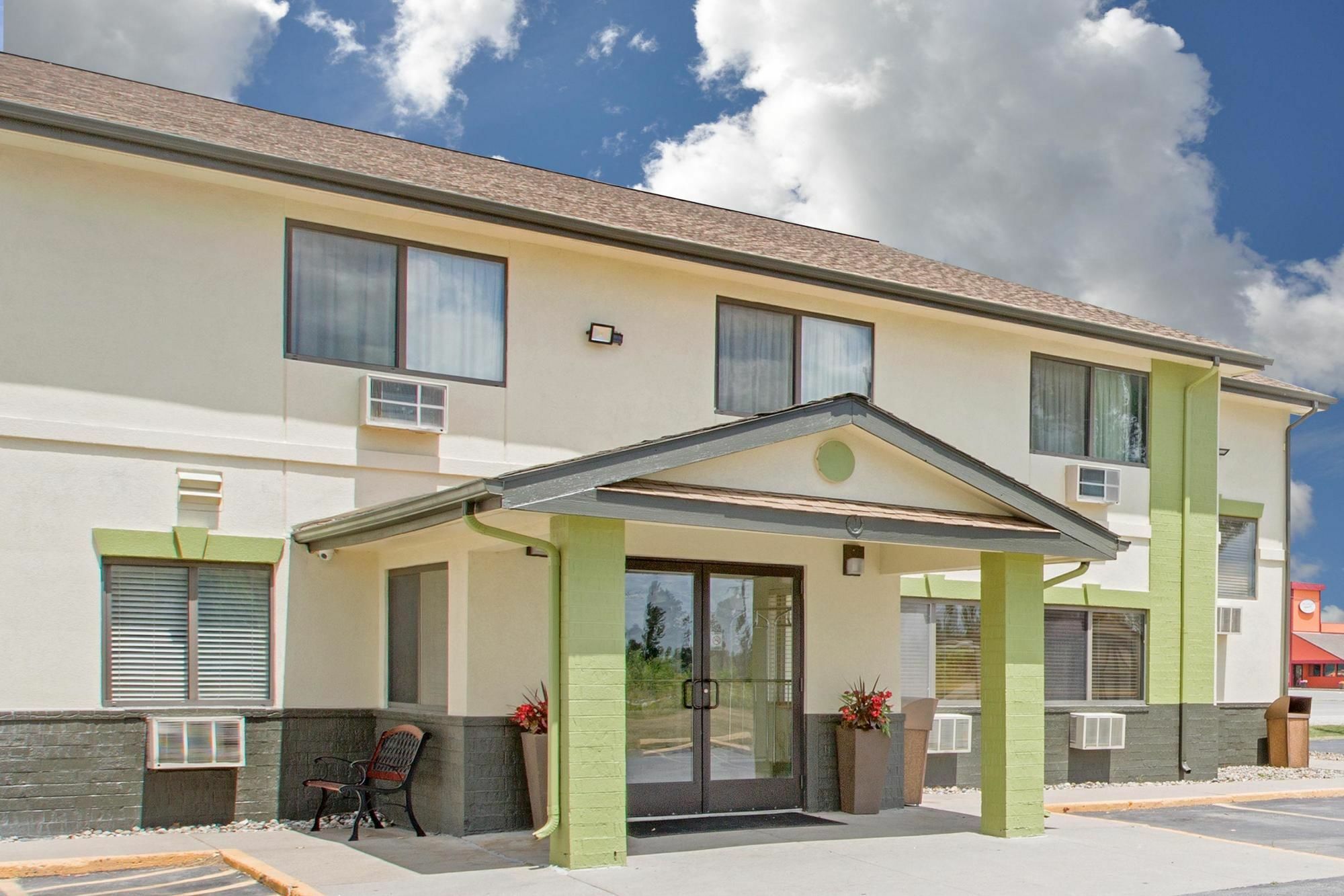 Baymont By Wyndham Ames Hotel Ngoại thất bức ảnh