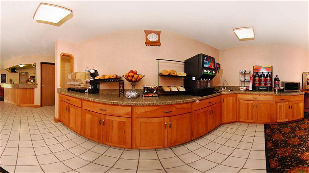 Baymont By Wyndham Ames Hotel Ngoại thất bức ảnh