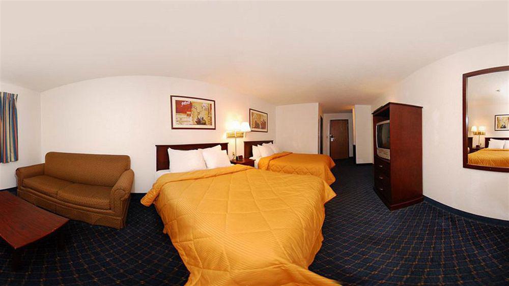 Baymont By Wyndham Ames Hotel Ngoại thất bức ảnh